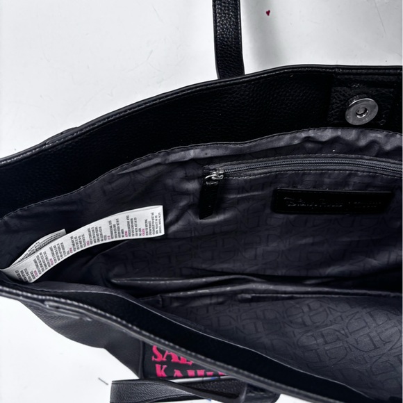 Danielle Nicole Disney It’s a Small World Black Tote with Colorful Patches - Picture 10 of 11